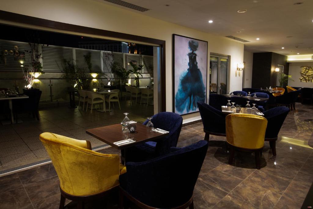 Seas Hotel Amman photo