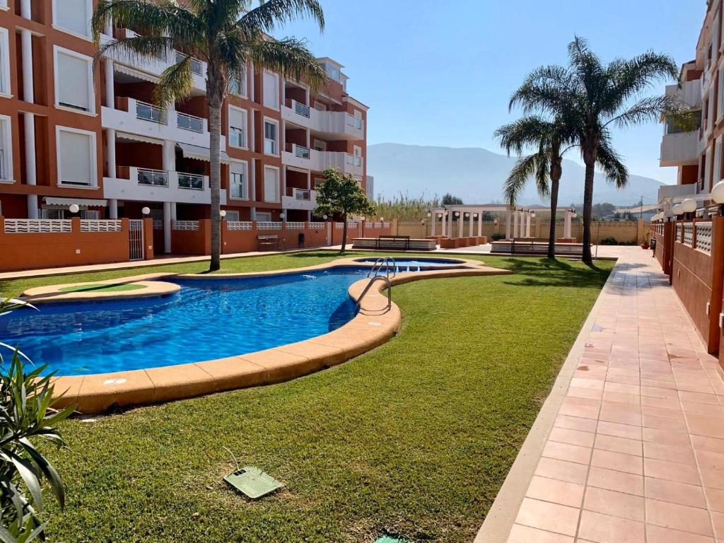 Apto. con gran terraza y acceso directo a piscina. - 1