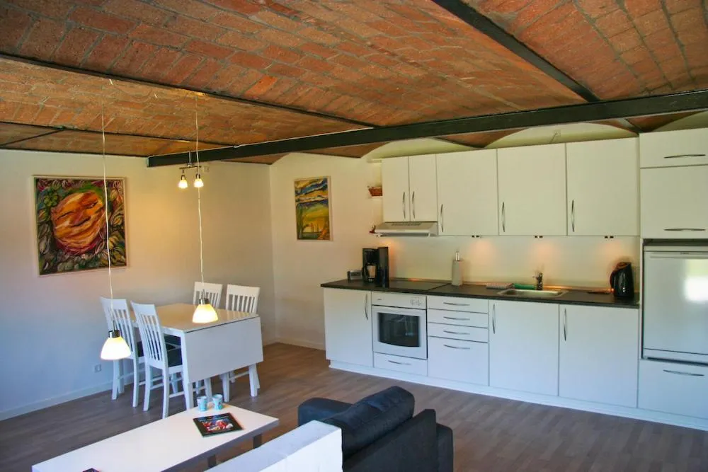 Lille lejlighed Læsø v/Gydensgaard，位于莱斯的酒店