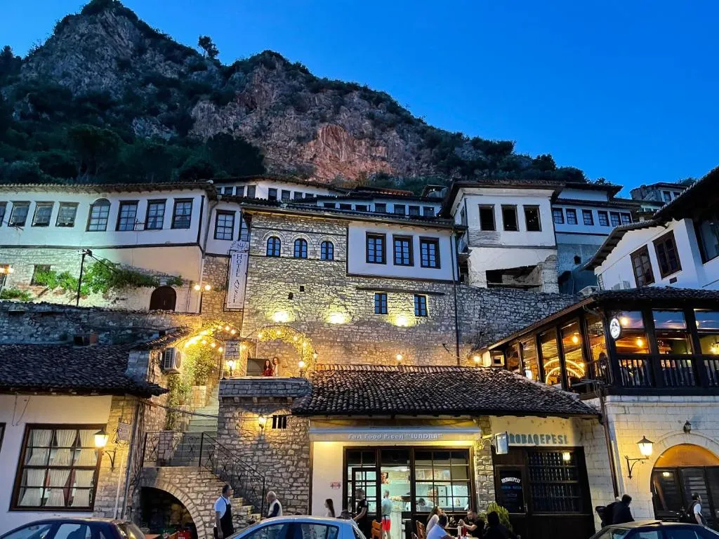 HOTEL ANSEL, hotel in Berat