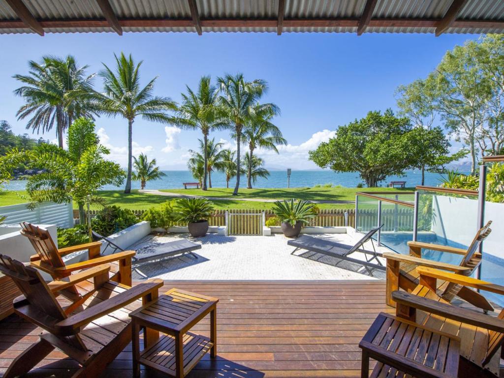 Holiday homes in Picnic Bay, Australia price from 225, reviews