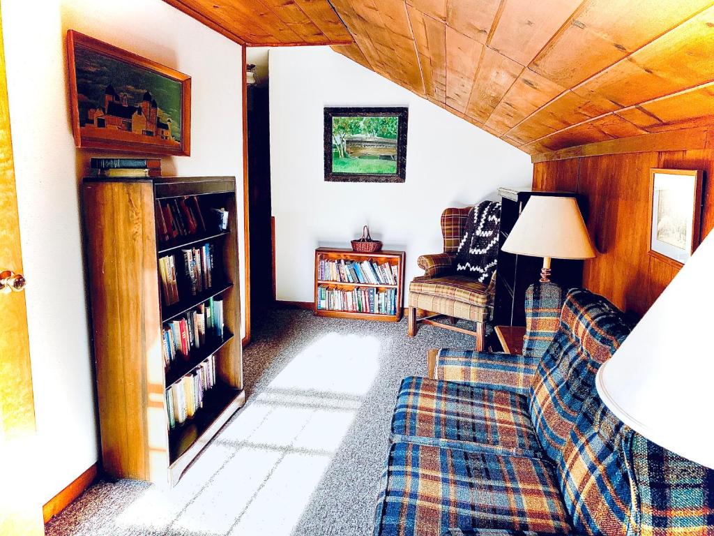 Turn of River Lodge photo