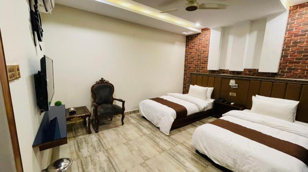 Golden Sand Hotel Rahim Yar Khan photo