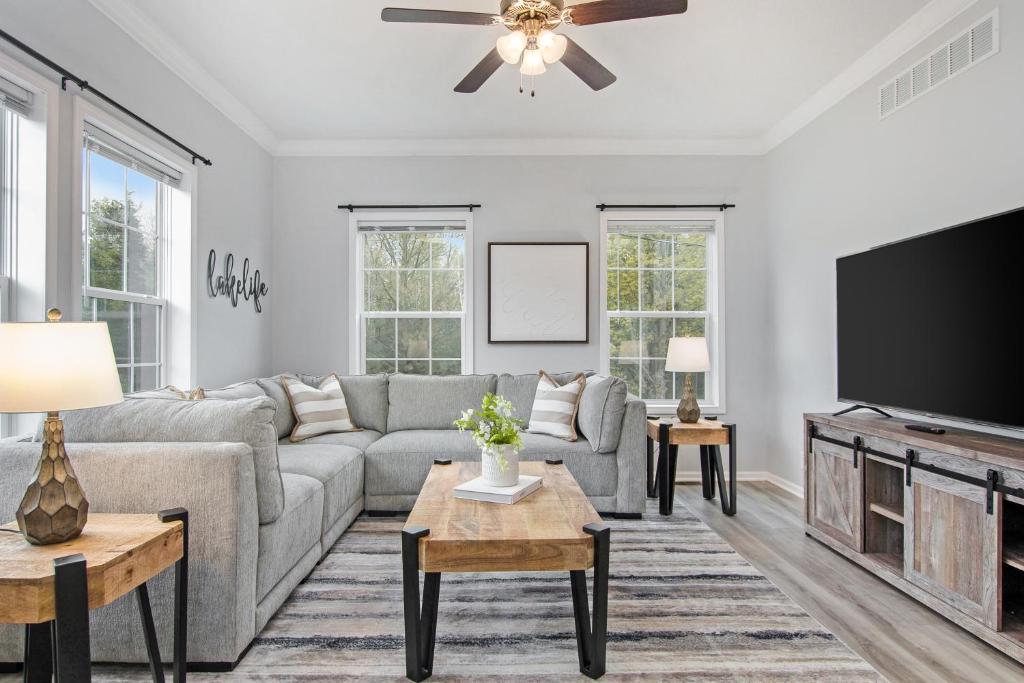 Practically Perfect, South Haven