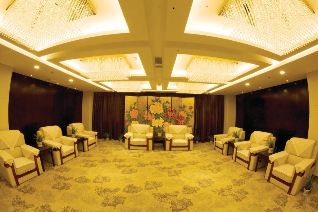 Meeting room / ballrooms, Jinyuan Jinling Plaza Xuzhou                                                                     in Xuzhou