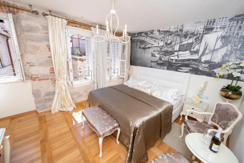 Gothic Palace Heritage — Hotel in Split