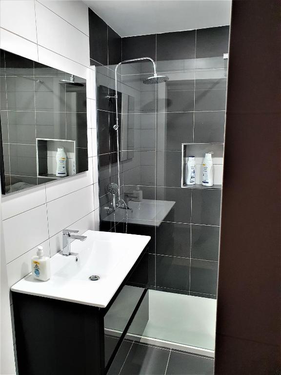 Central 1Bedroom Wifi 500Mbs & Pool - 5