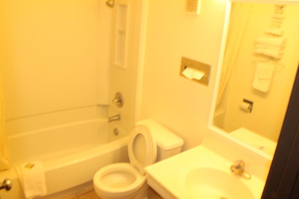 Super 8 By Wyndham Ruidoso Photo 14