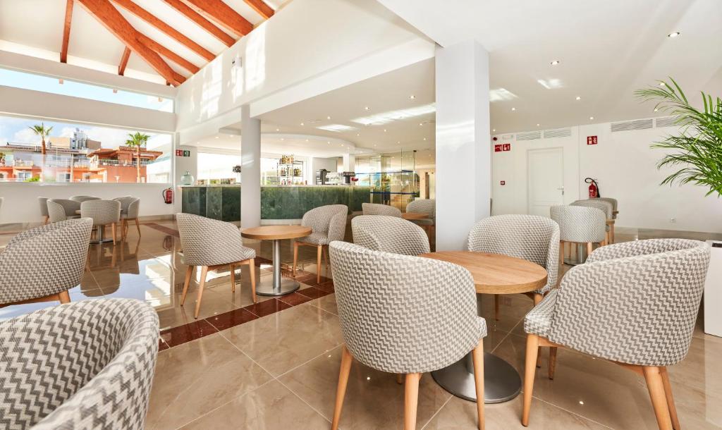 Globales Torrenova — Restaurant & bars in Magaluf, Balearic Islands
