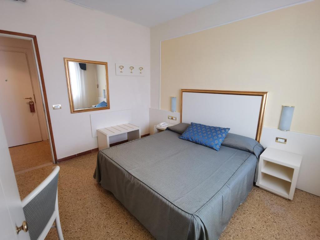 Hotel Astoria — Pokoje in Bibione, Wenecja Euganejska