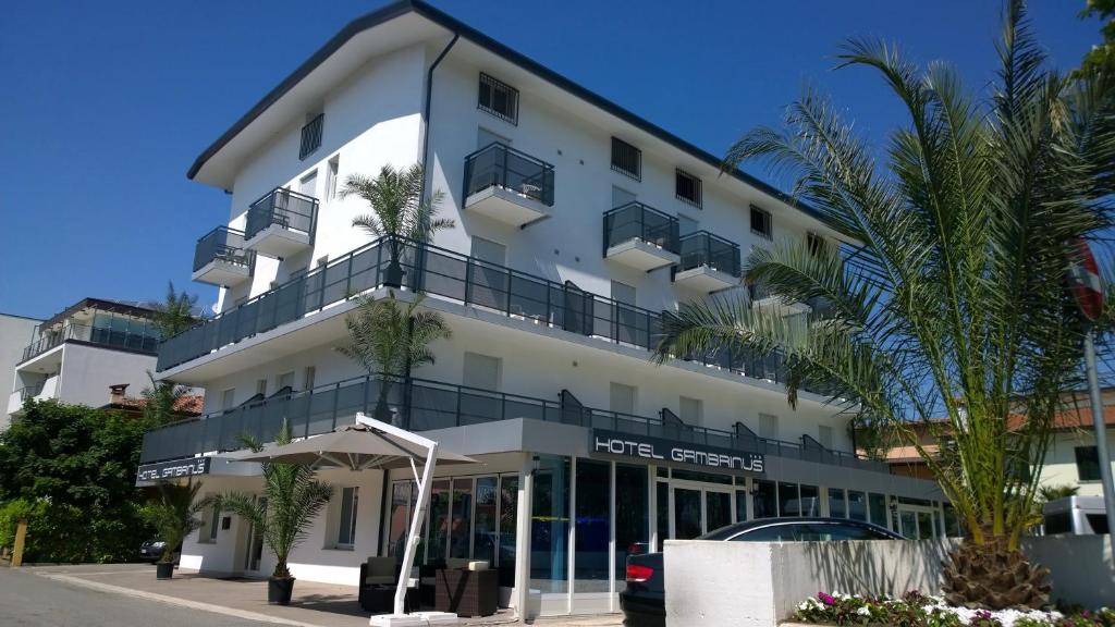 Hotel Gambrinus - 1