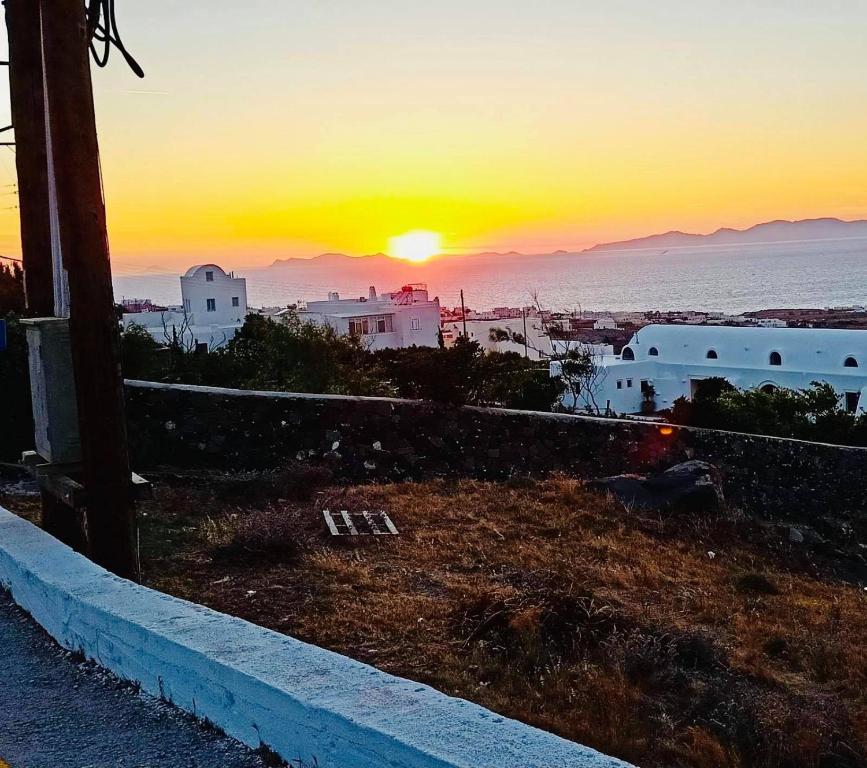 VI STA FINIKIAS VILLA — Hotel in Santorini