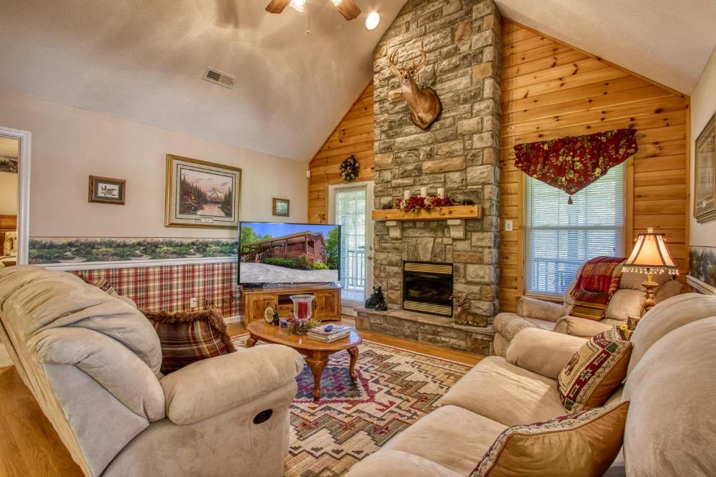 Bluebird's Song by HoneyBearCabins — Hotel in Pigeon Forge (TN)