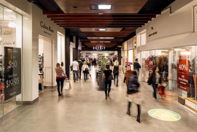 Inner City Convenience In The Heart of Melbourne photo