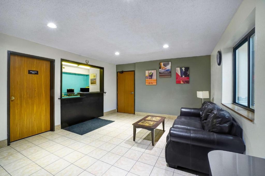 Motel 6-Montoursville, PA photo