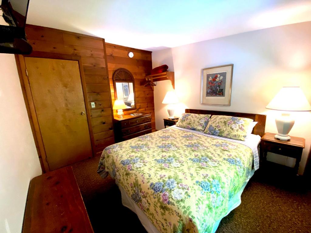 Turn of River Lodge photo