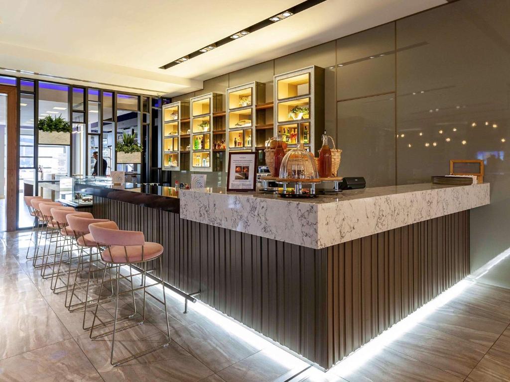 Pub/Lounge