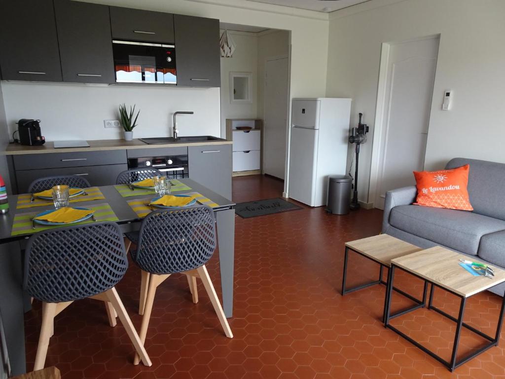 T3 150 m de la plage, climatisation, piscine et parking privatif - Le Lavandou - 2