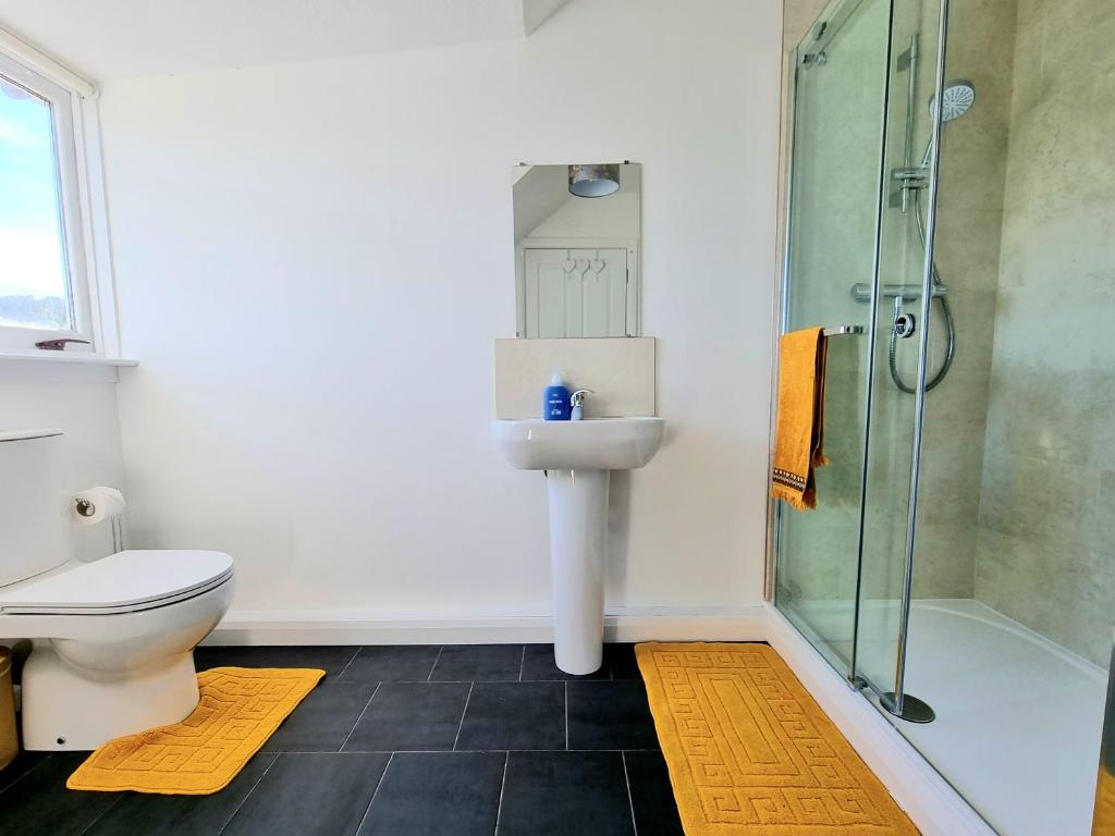 Four Bed Holiday Home in Inverness photo