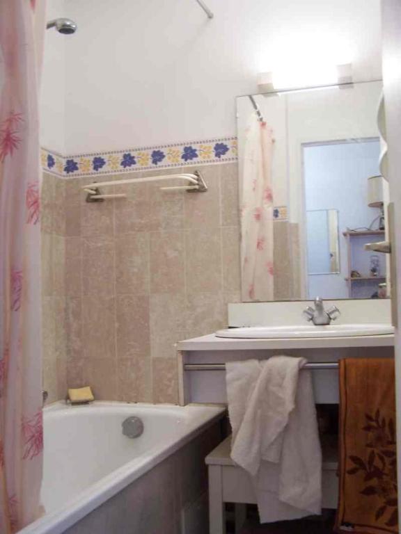 Comfortable Flat With Balcony Cannes City Centre - 5