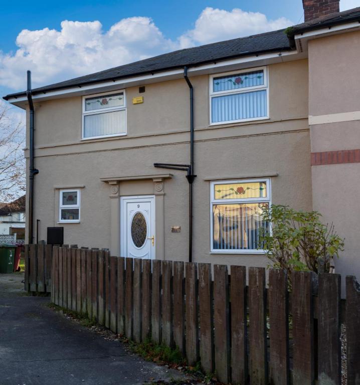 Abercorn Place Entire House 4 Bedrooms, Scunthorpe
