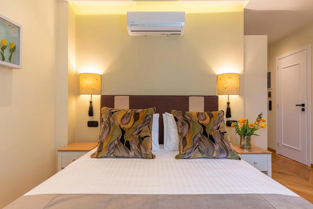 IPELHOME - Plaka Boutique Apartments photo