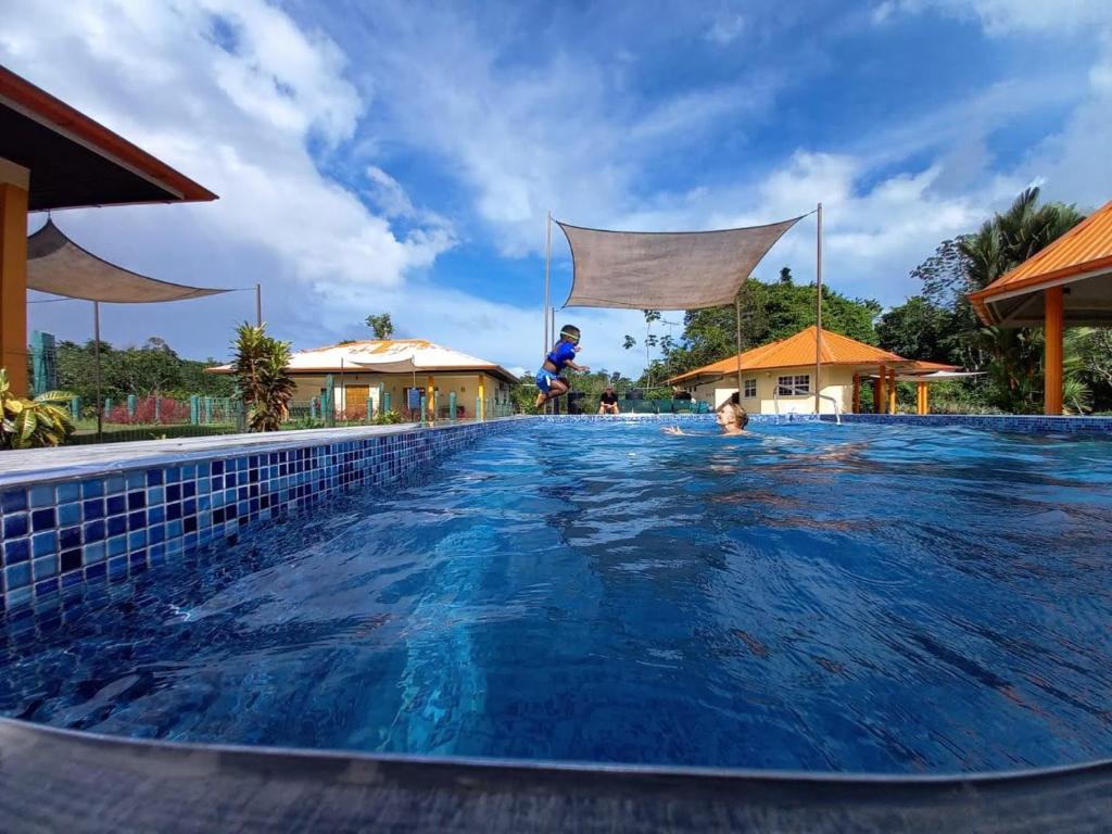 Surinat Luxury Resort