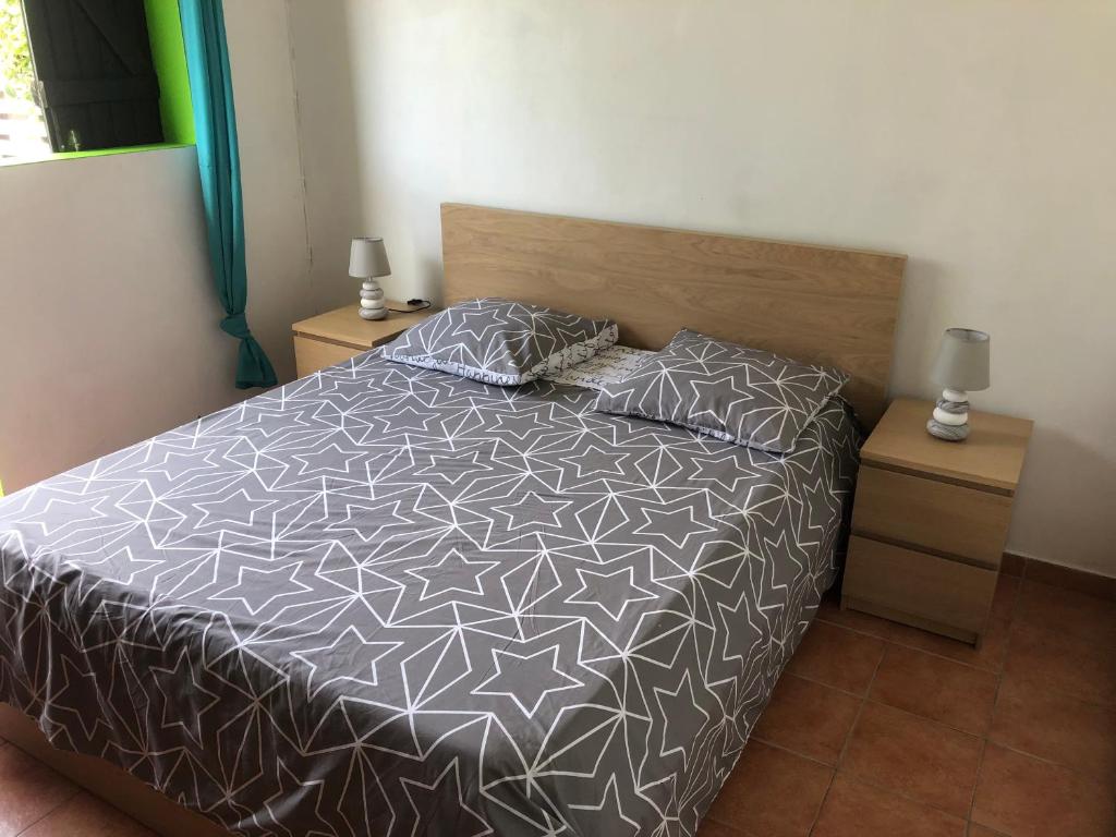 TERRE DE BAS :L'île merveilleuse, Terre-de-Bas