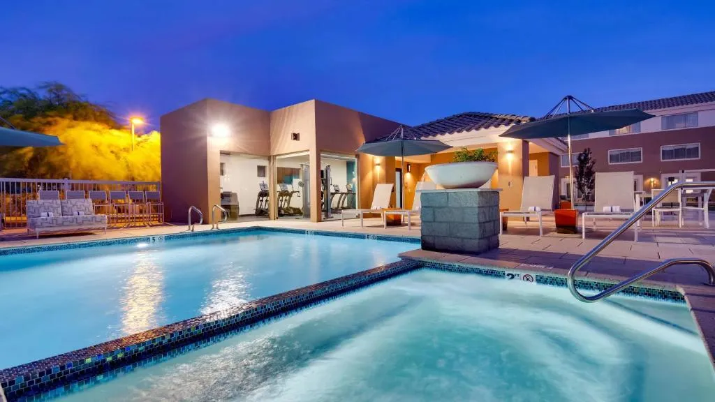 Aiden by Best Western Scottsdale North，位于斯科茨的酒店