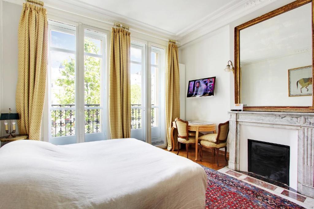 Suite junior avec balcon et vue sur Arc de Triomphe - 2