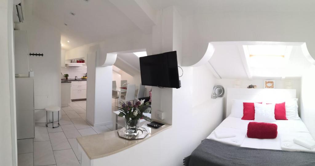 3-Tourist House Bologna-Mansarda - Self check-in - 3