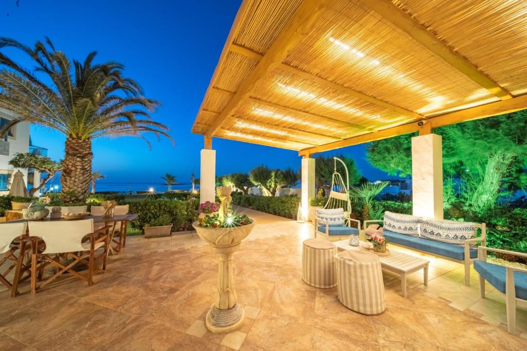 Pyrgos Beach Hotel Apartments photo