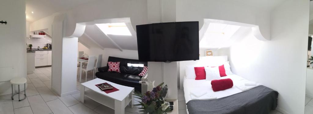 3-Tourist House Bologna-Mansarda - Self check-in - 4