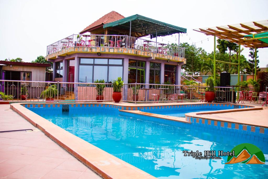 Triple Hill Hotel photo