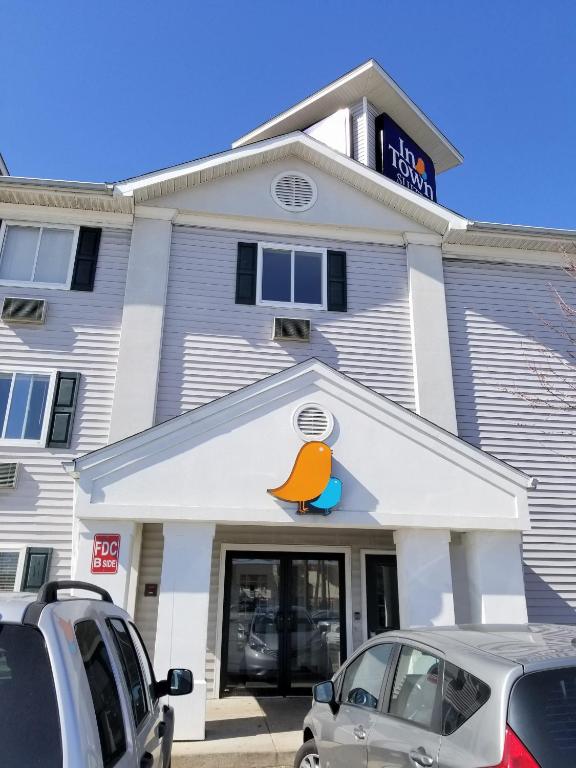 InTown Suites Extended Stay Indianapolis IN -College Park Michigan Road photo