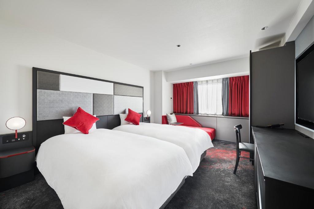 Cross Hotel Osaka room