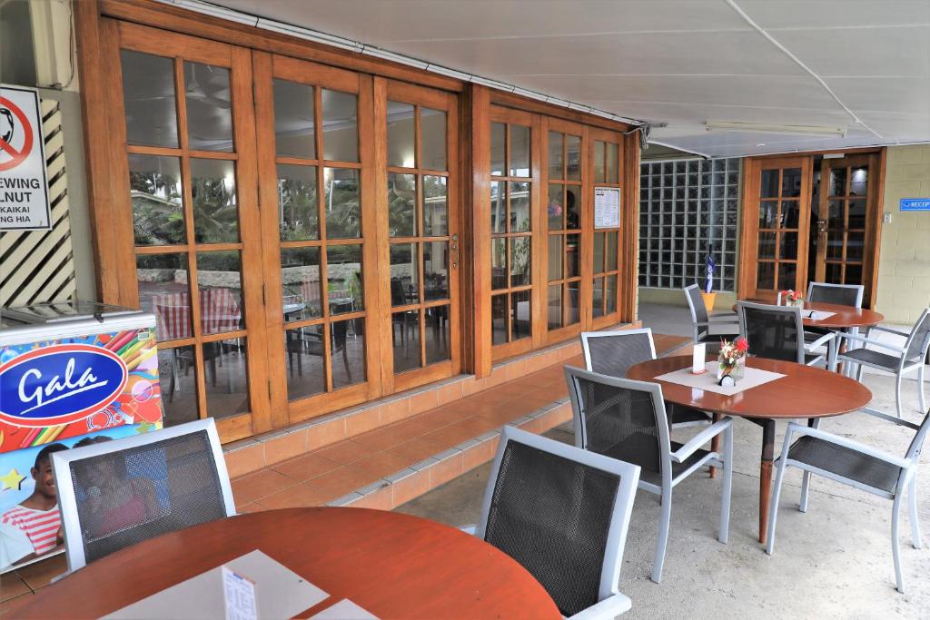 Restaurant, Huon Gulf Hotel in Lae