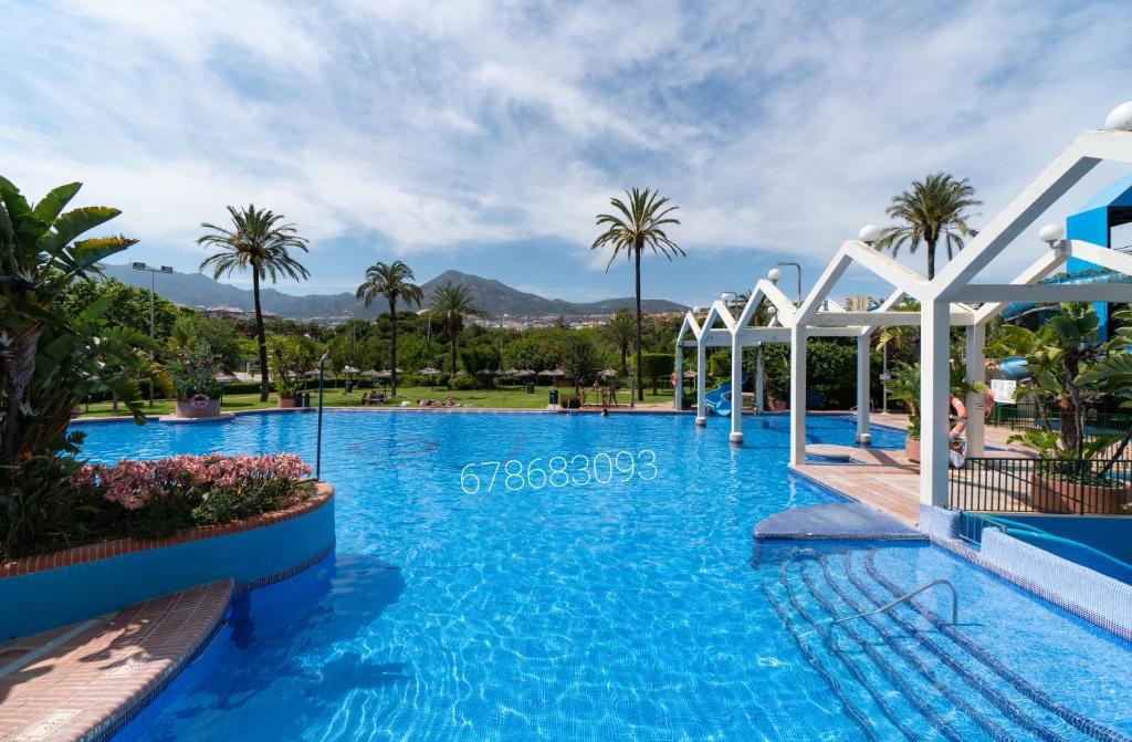 Benalbeach, Benalmádena