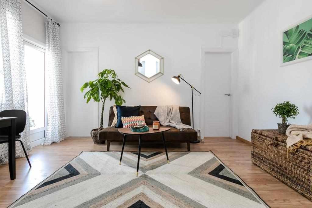 Apartaments Point Barcelona Center — Hotel in Barcelona