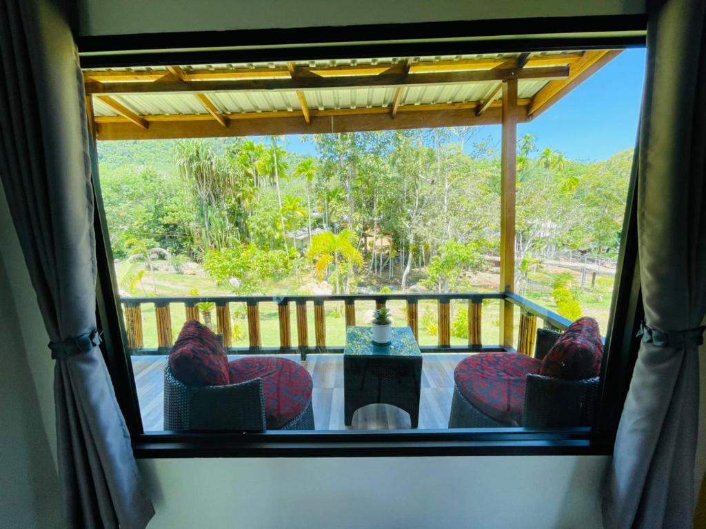 Phurin Thara Resort バルコニー/テラス