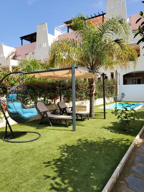 BAJO en PRIMERA LÍNEA de VERA-PLAYA con piscina privada! - 1