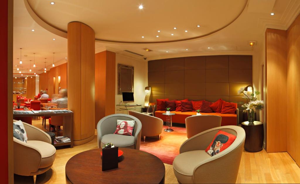 Westside Arc de Triomphe Hotel photo