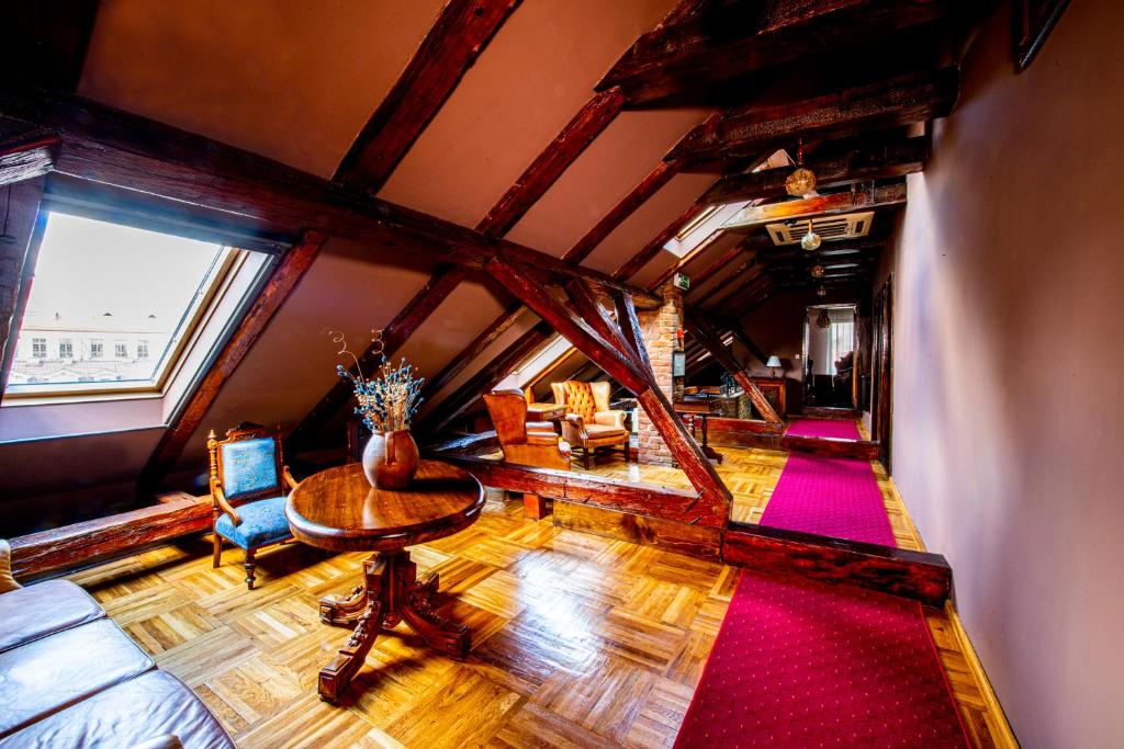 Hotel Poesis Satu Mare photo