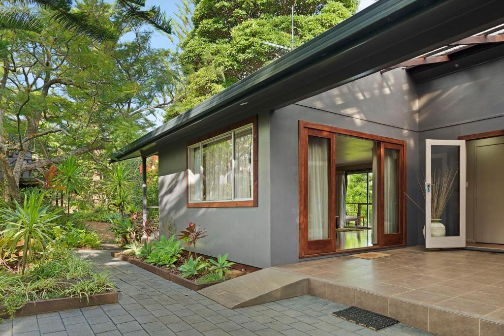 Entrance, Broad Leaf Villas in Norfolk Island