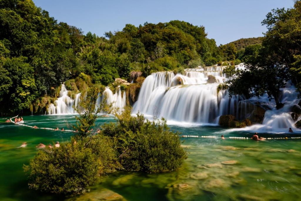 Apartment in Tribunj with sea view, balcony, air conditioning, WiFi 4953-4, Tribunj