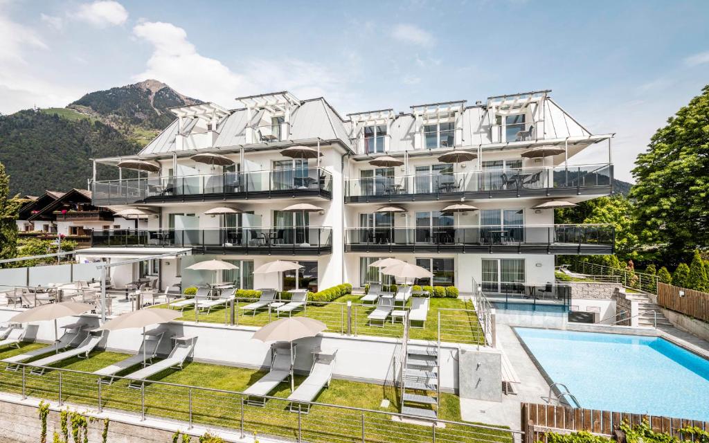 Garni Hotel Amelia — Hotel in Tirolo