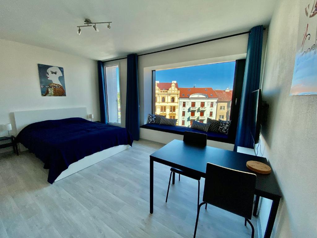 COZY STUDIO WITH GARAGE IN THE CITY CENTER photo