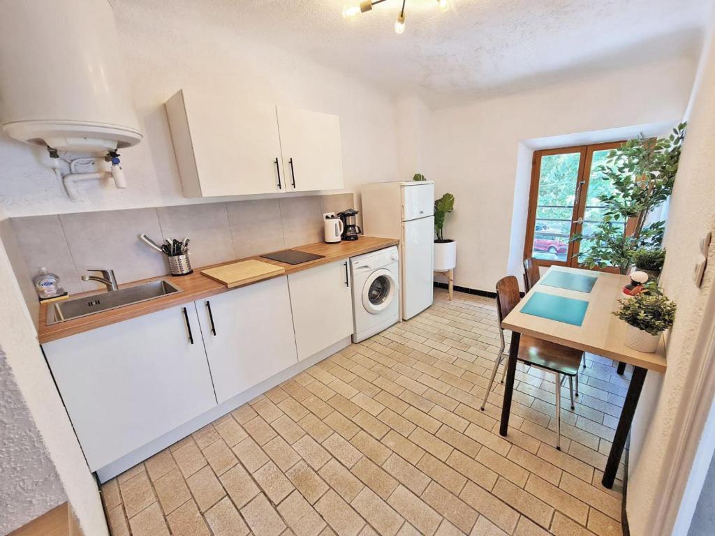 GregBnb - T2 Design 34m2 - Toulon Est - Wifi Fibre - n9 - 3
