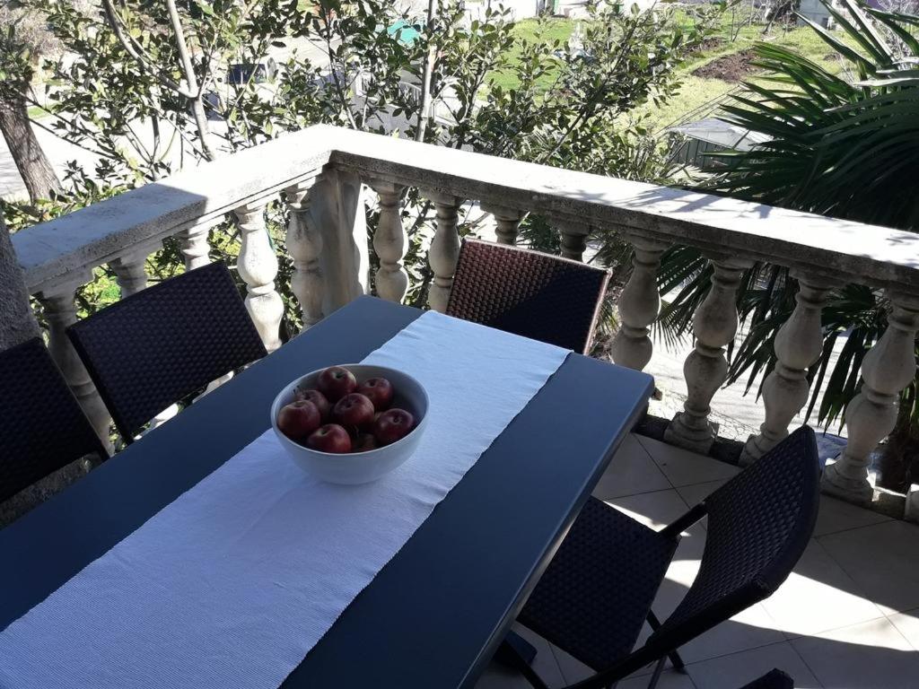 Apartment in Sukosan with sea view, terrace, Wi-Fi (4813-2) photo