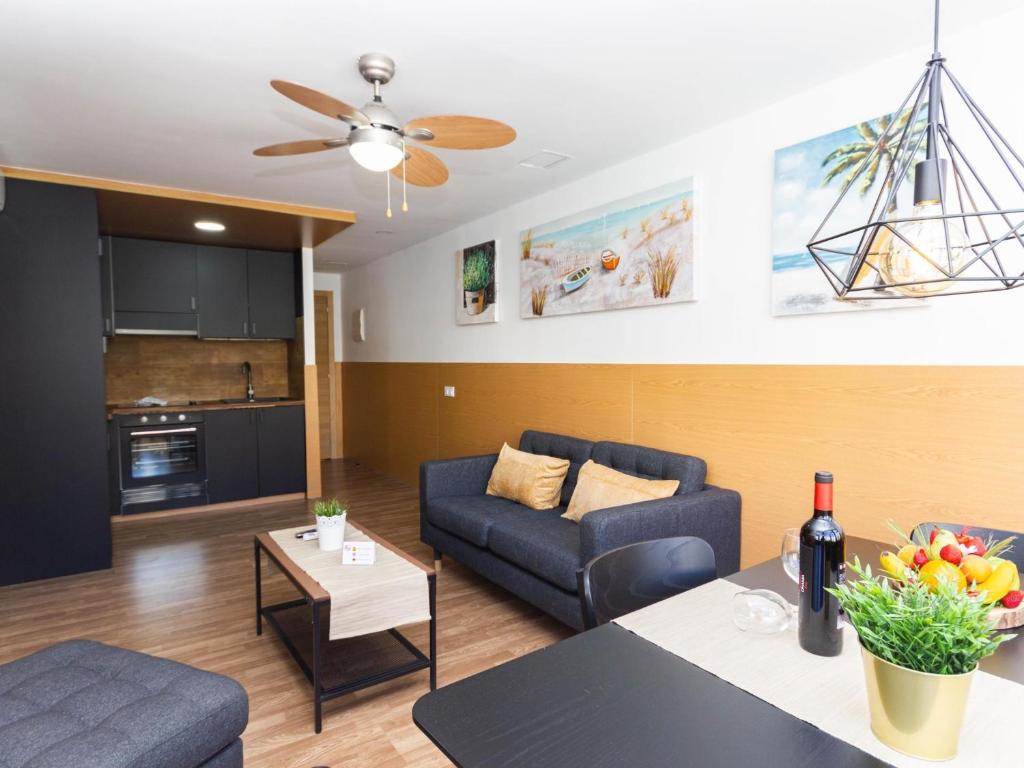 Breeze Friendly Holiday Home - 2